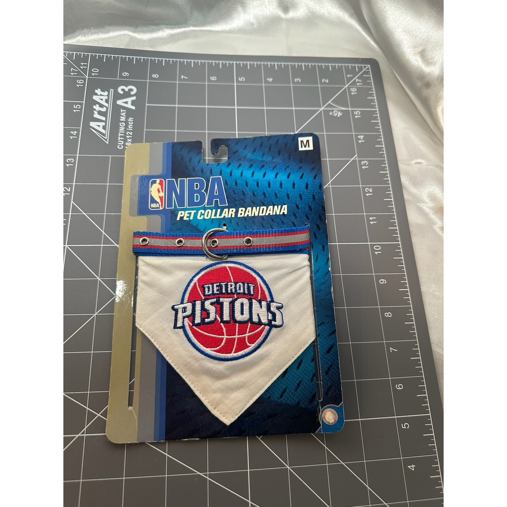 NBA Detroit PISTONS Basketball Pet Collar Bandana Dogs/Cats - Medium - NEW